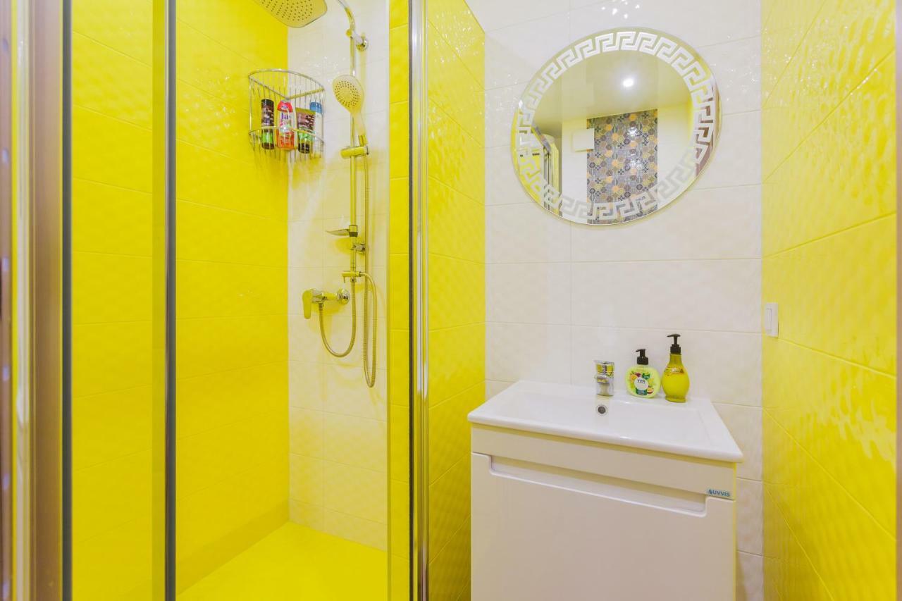 Sunny Apartments On Yulii Zdanovskoi St 36B Κίεβο Εξωτερικό φωτογραφία